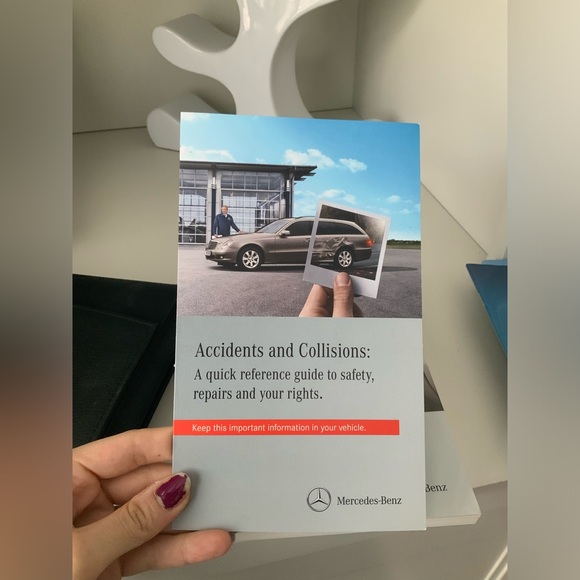 MERCEDES-BENZ 2013 Service Booklets with Case Car instructions and Manuals - Picture 2 of 11